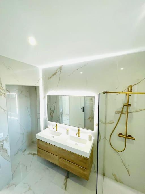 2 1 Er Etage Appartement Perpignan